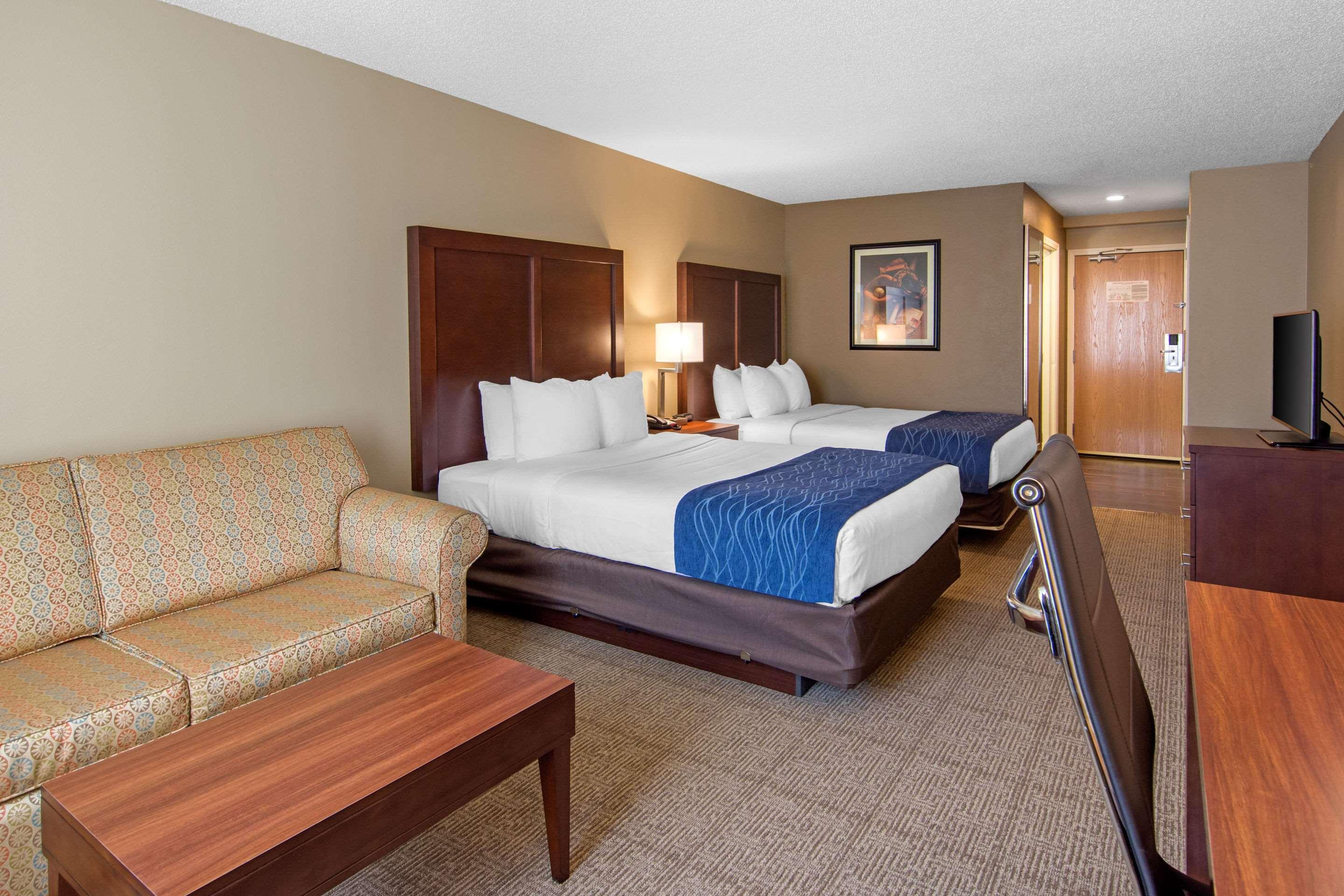 Comfort Inn & Suites Cooperstown - Milford Exterior photo