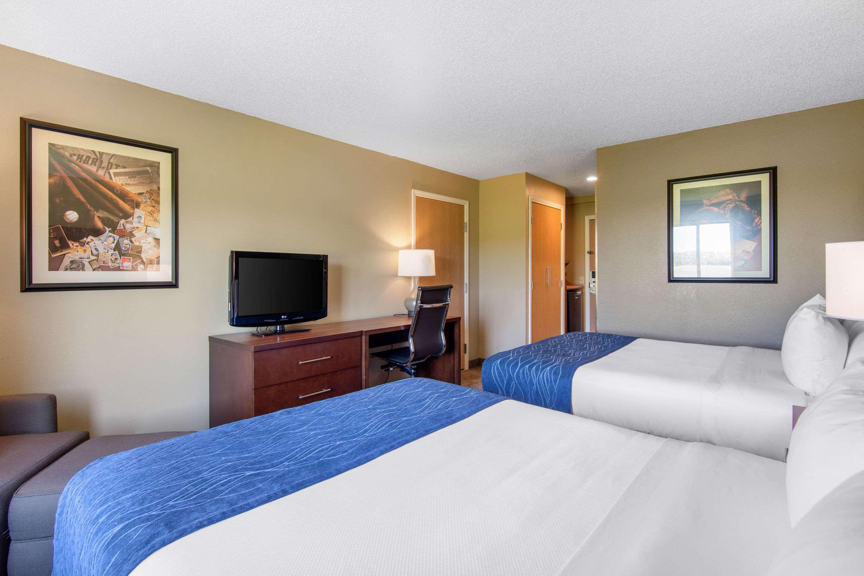 Comfort Inn & Suites Cooperstown - Milford Exterior photo