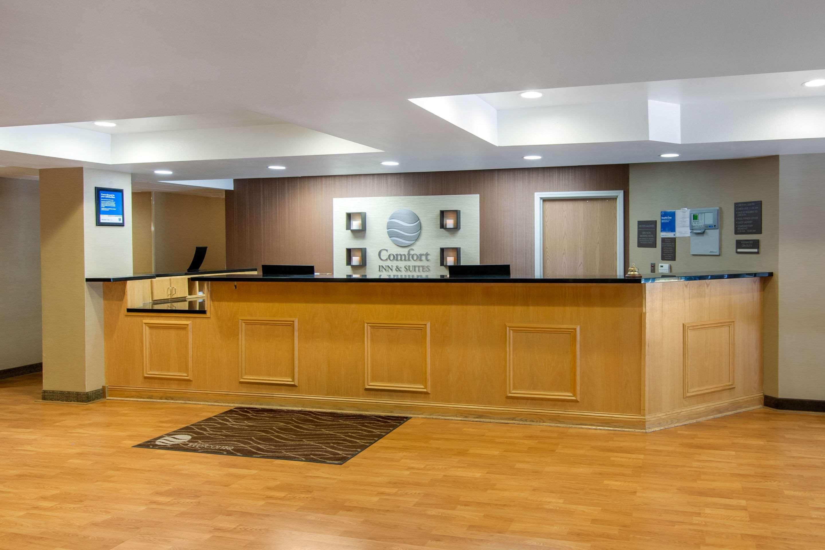 Comfort Inn & Suites Cooperstown - Milford Exterior photo