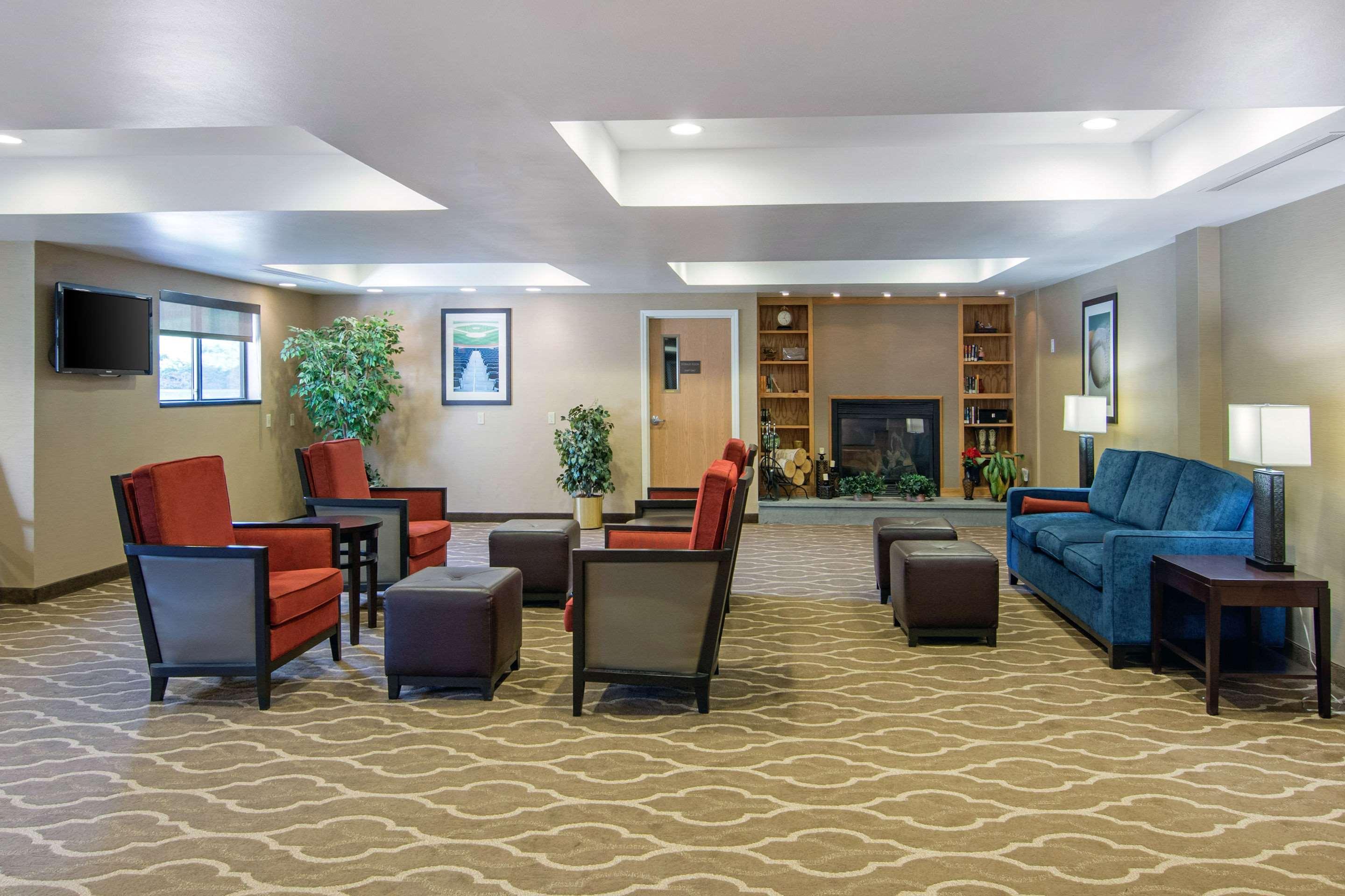 Comfort Inn & Suites Cooperstown - Milford Exterior photo