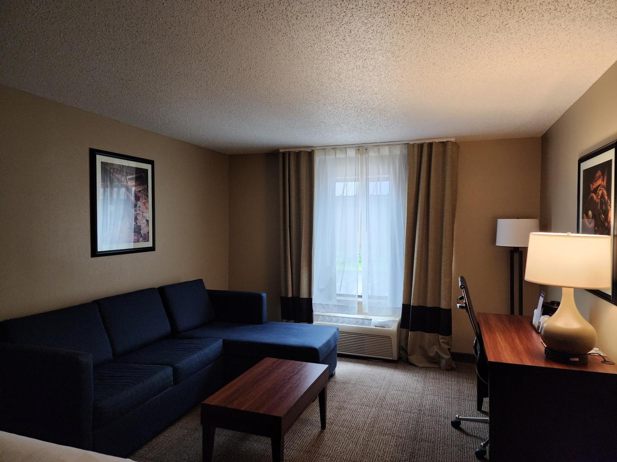 Comfort Inn & Suites Cooperstown - Milford Exterior photo