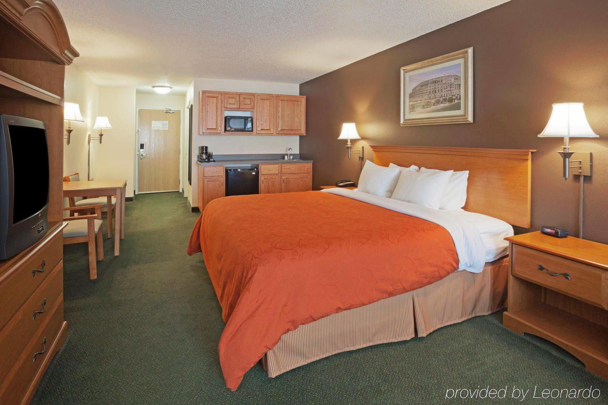Comfort Inn & Suites Cooperstown - Milford Exterior photo